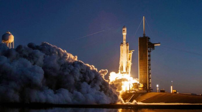 SpaceX просить дозвіл на орбітальне угруповання з 1 мільйона супутників: нова ера в космічній інфраструктурі?