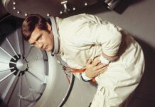 Несподіваний Зв’язок Між СРК та Гравітацією: Новий Погляд на Здоров’я Кишечника