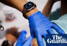 Змінено Рекомендації щодо Вакцинації від COVID у США, Незважаючи на Проігноровані Дані