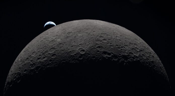 Несподівані спалахи на Місяці: вчені NASA реагують на удари мікрометеоритів у реальному часі