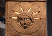 Бог Сонця в тіні: у Шотландії виявлено рідкісний римський вівтар