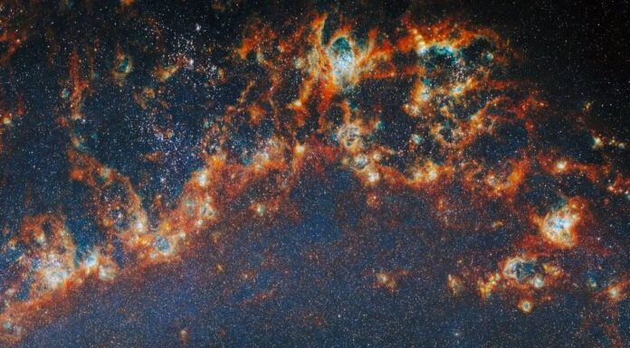 Як Webb і Hubble «розкривають» спіральну галактику Вир