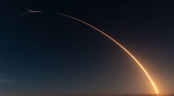 SpaceX успішно вивів на орбіту відкладений південнокорейський супутник разом із 44 іншими апаратами
